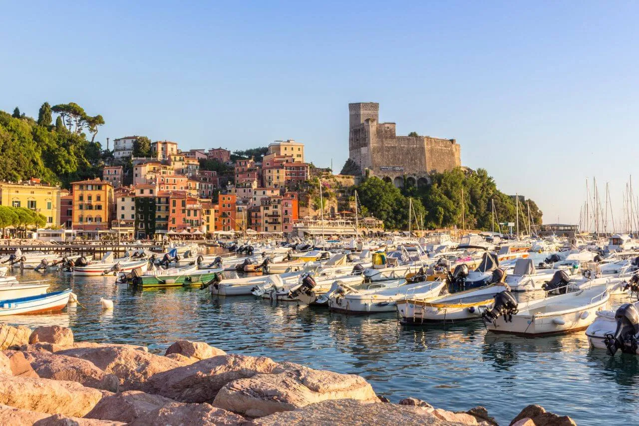 Lerici Tour in barca alle Cinque Terre con 5 Terre Boat Charter – foto 5